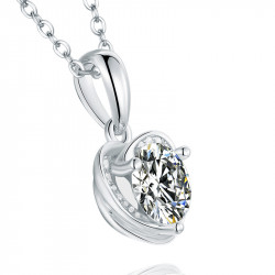 Heart VVS 2 ct Moissanite Diamond pendants chain