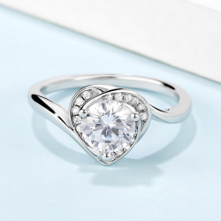 Heart Ring S925 Sterling silver Moissanite diamond